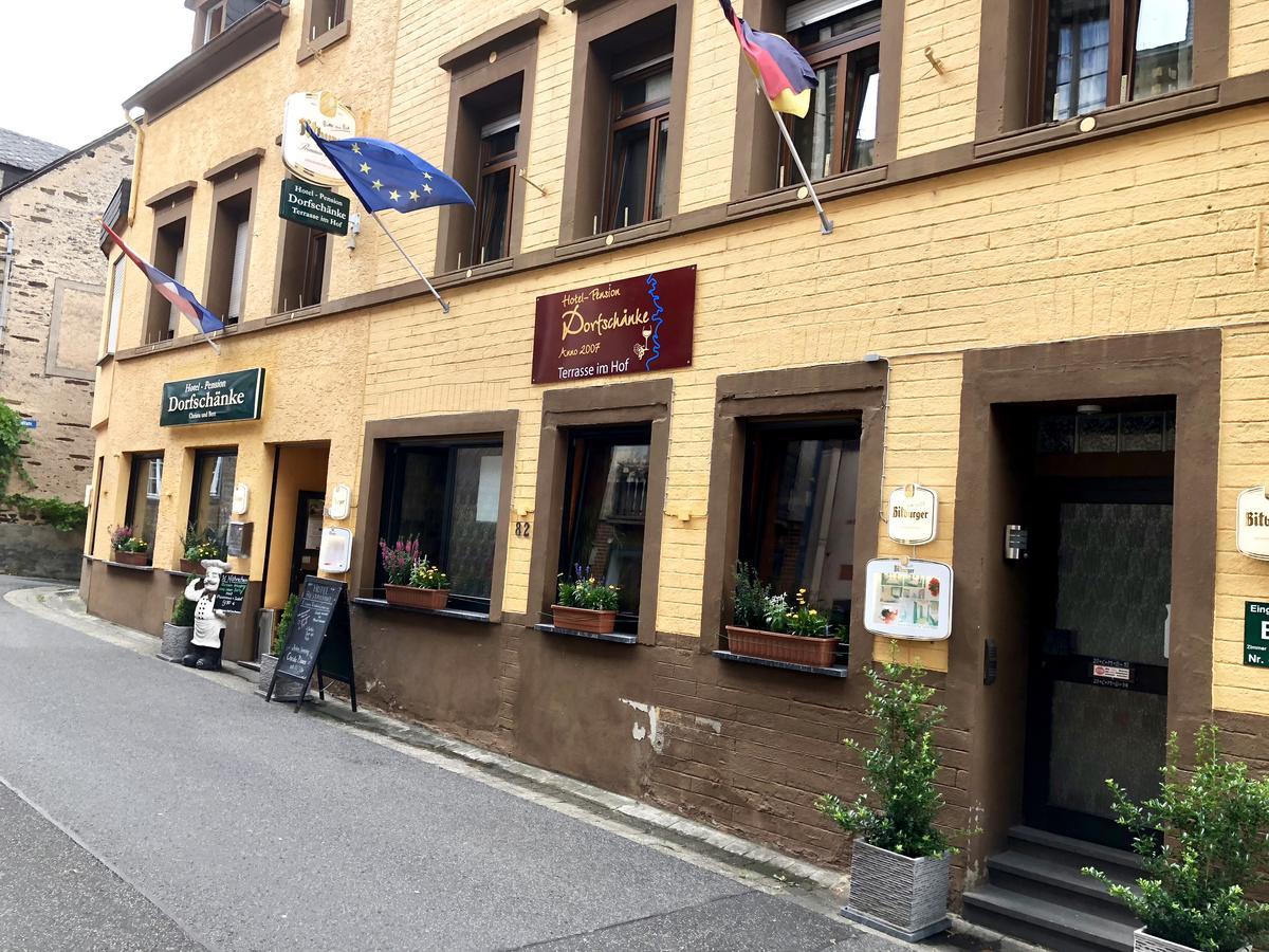 Hotel Zur Dorfschaenke Клотен Екстериор снимка